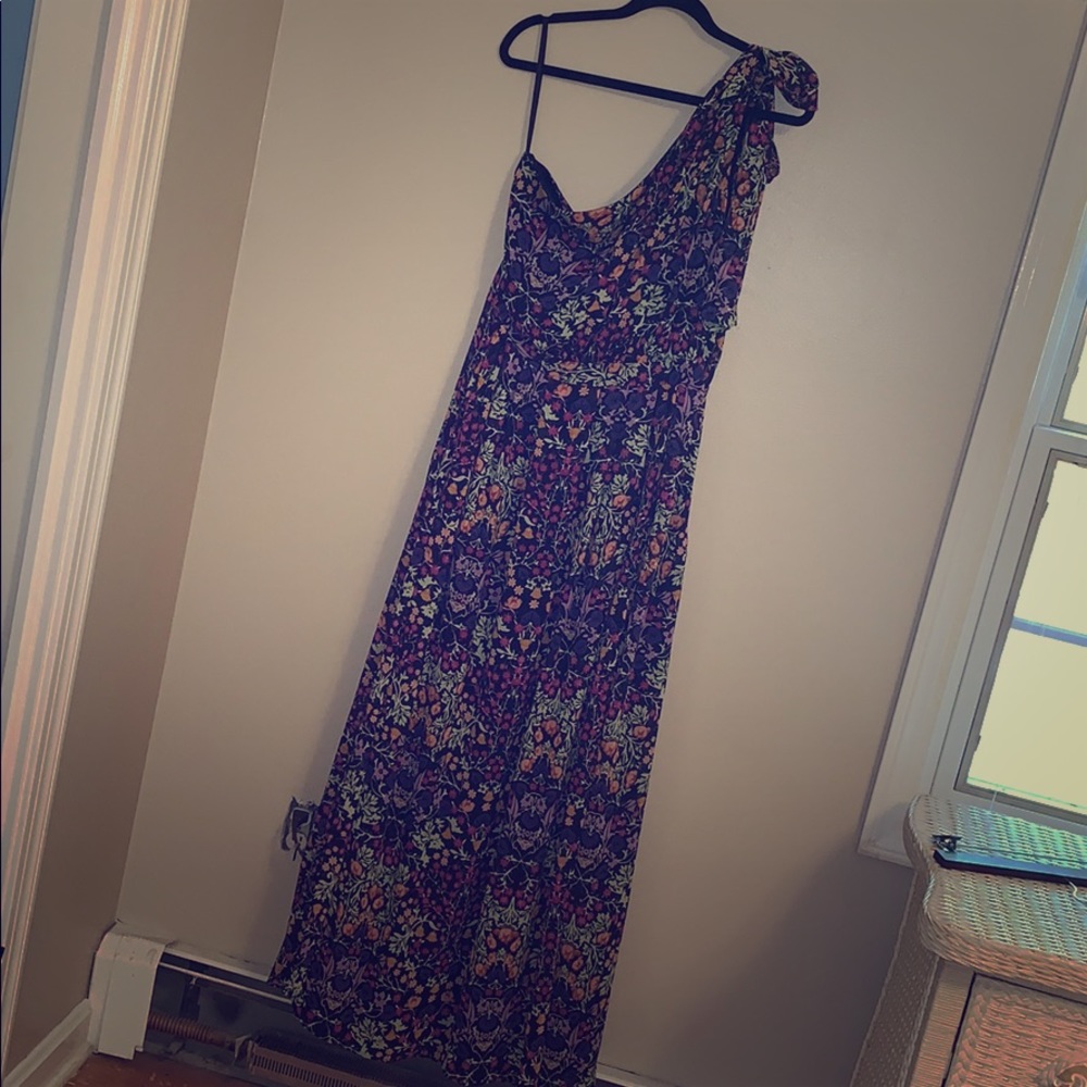 One-Shoulder Maxi Dress
